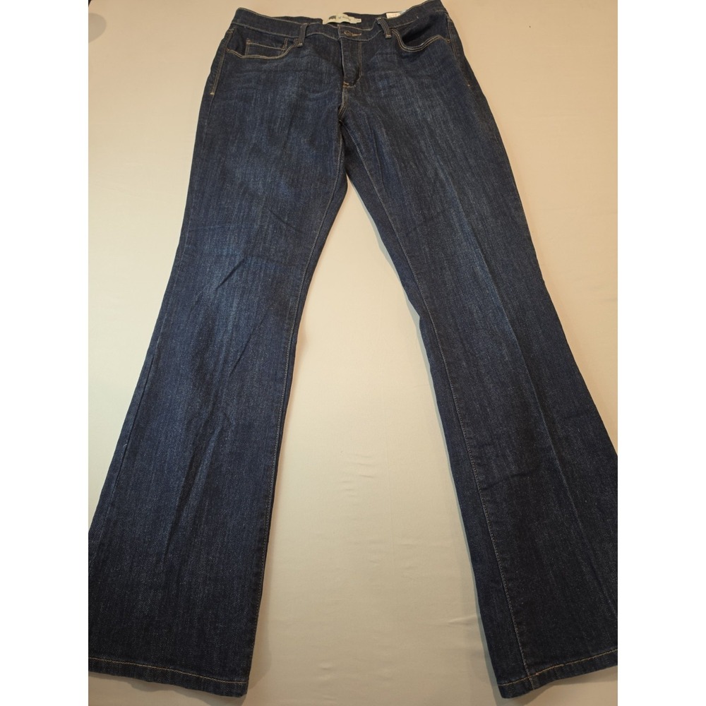Levi 515 Bootcut Jeans. Womens Size 12. Medium Wash Stretch Denim.